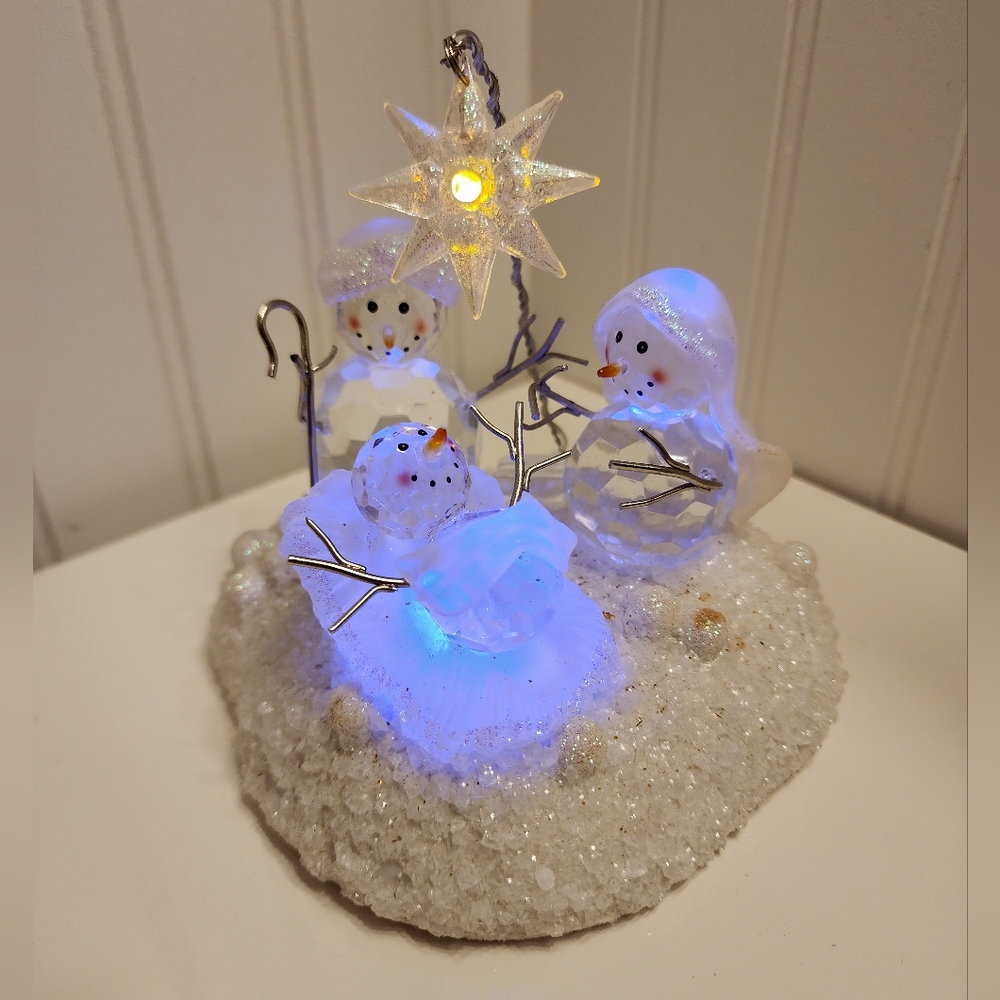 SCF Vintage Glass Baby Jesus Scene